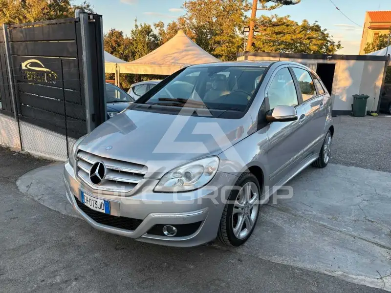 2010 Mercedes Benz B 200