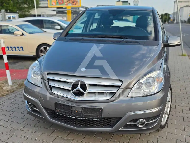 2010 Mercedes Benz B 200