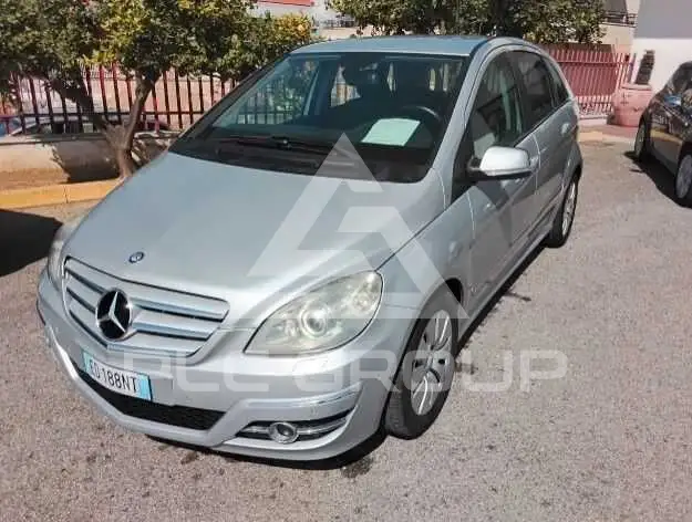 2010 Mercedes Benz B 200