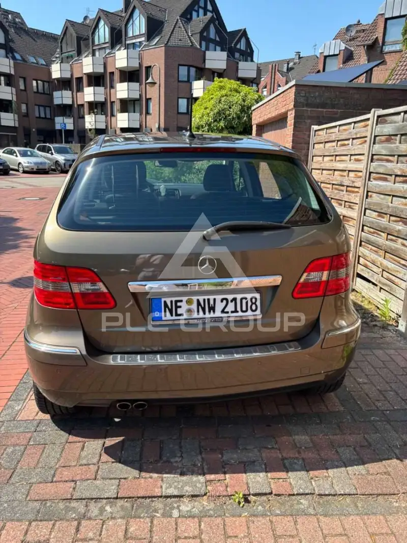 2010 Mercedes Benz 200