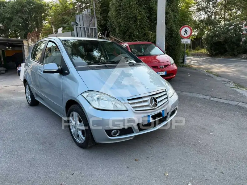 2010 Mercedes Benz A 180