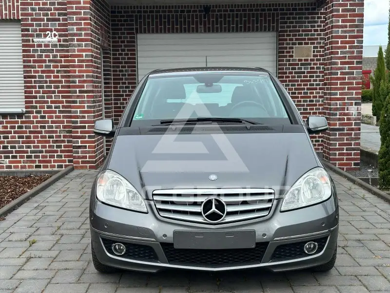 2010 Mercedes Benz A 180