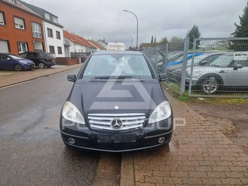2010 Mercedes Benz A 180