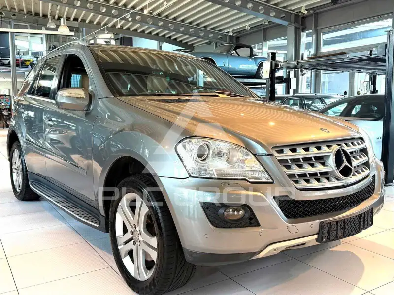 2010 Mercedes Benz ML 350