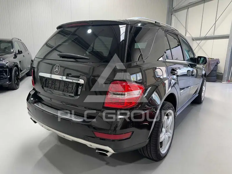 2010 Mercedes Benz ML 500