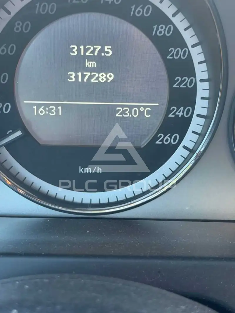 2010 Mercedes Benz 220