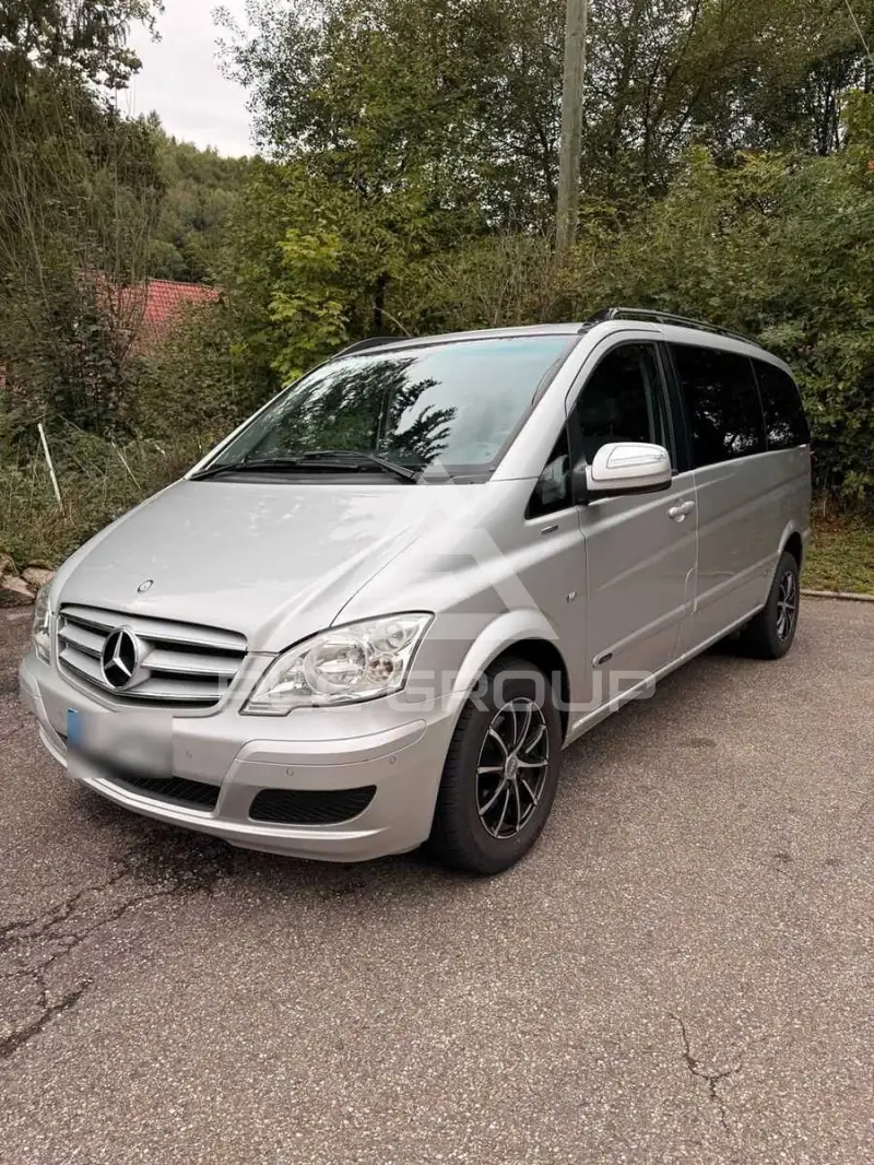 2010 Mercedes Benz Viano