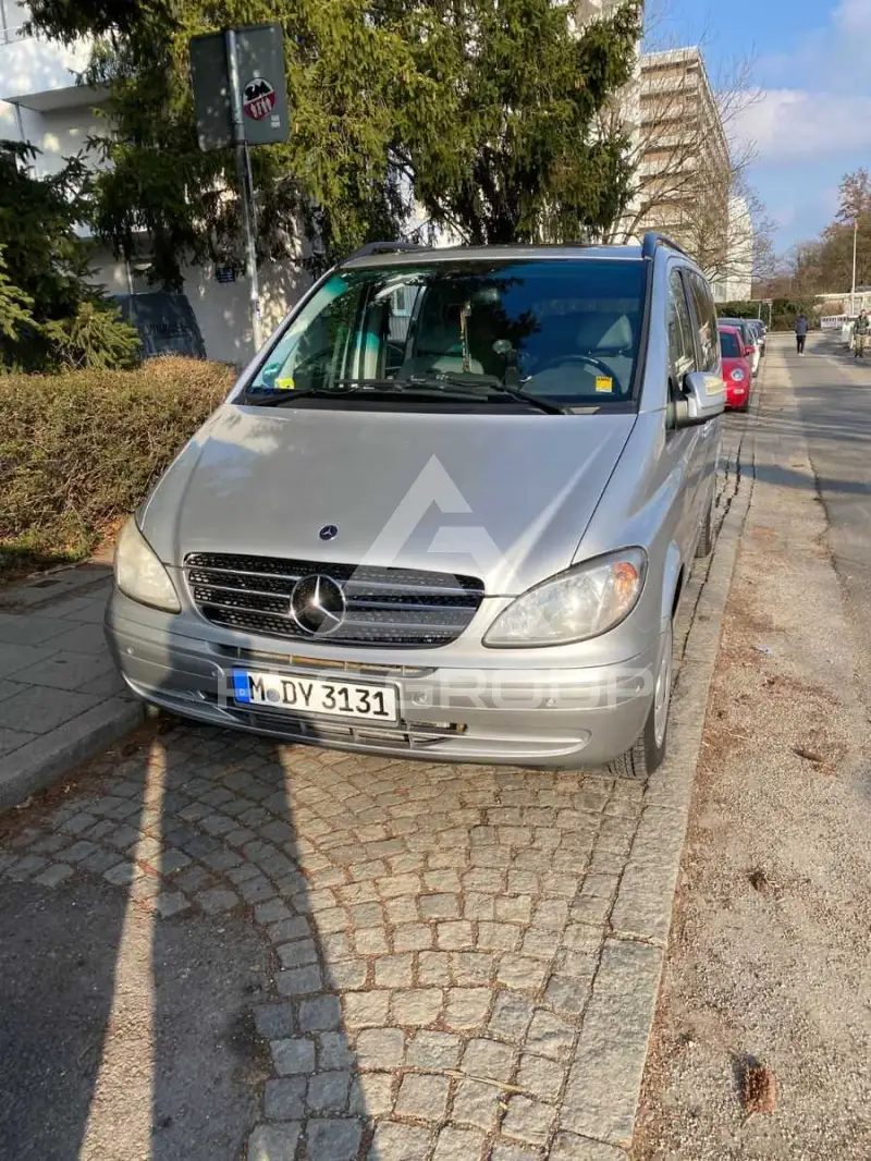 2010 Mercedes Benz Viano