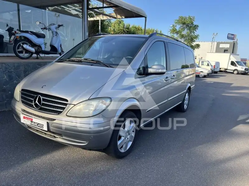2010 Mercedes Benz Viano