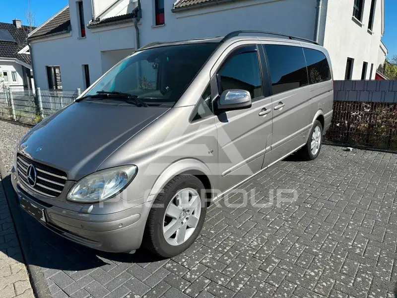 2010 Mercedes Benz Viano