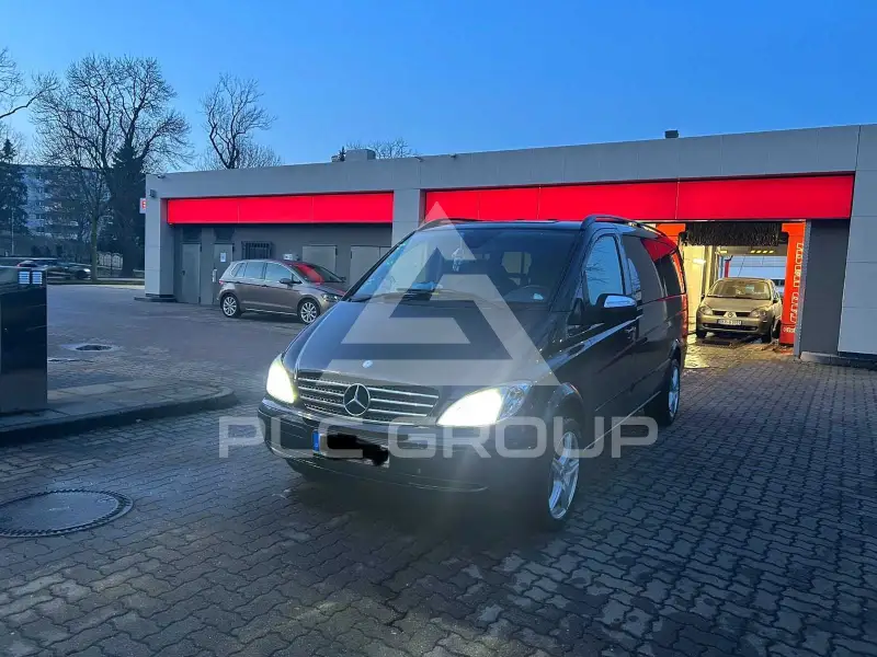 2010 Mercedes Benz Viano