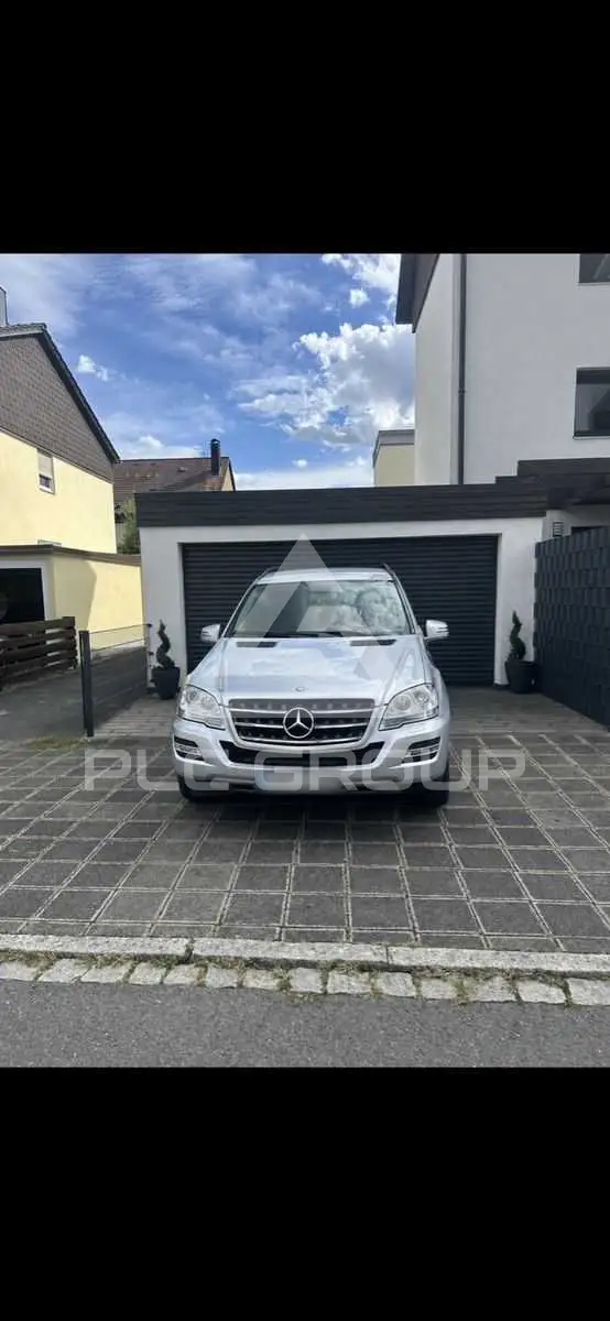 2010 Mercedes Benz ML 300