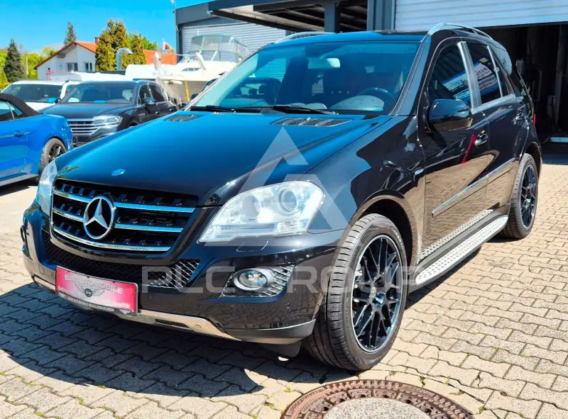 2010 Mercedes Benz ML 300