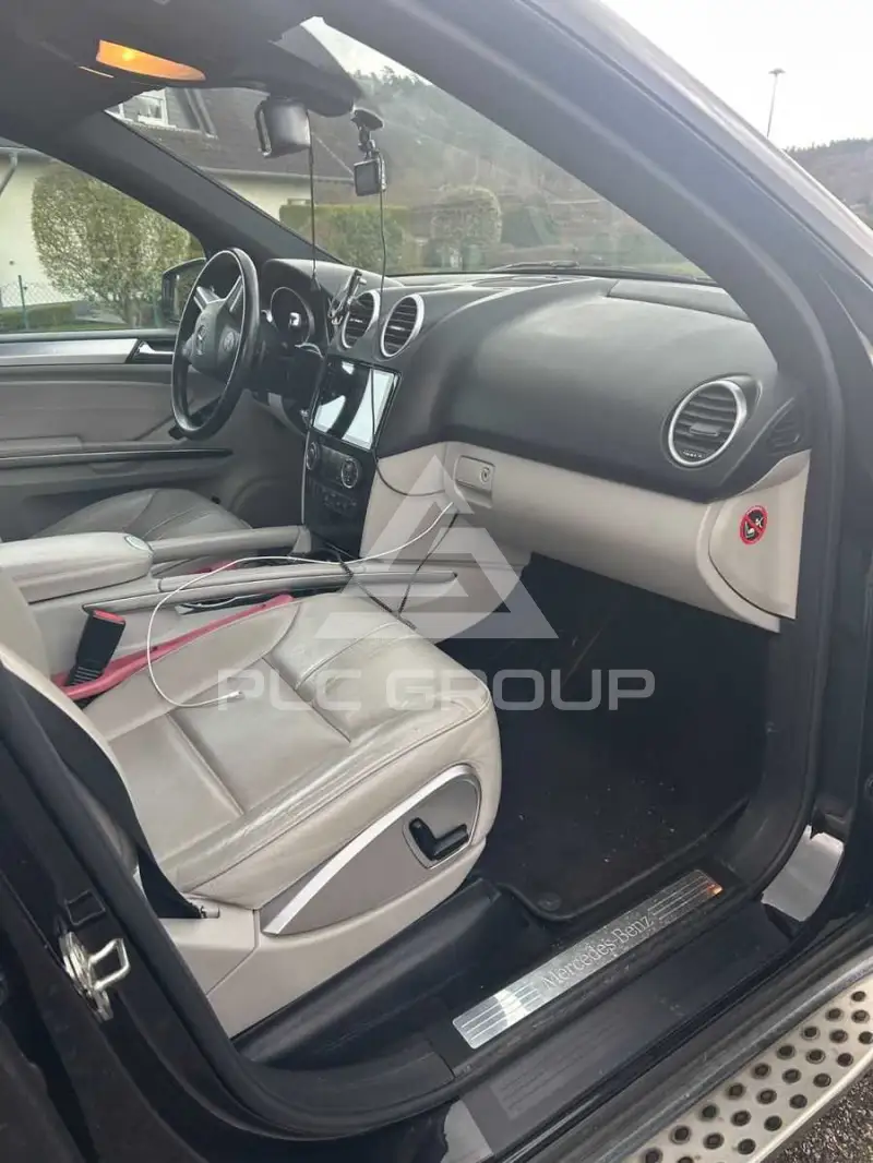 2010 Mercedes Benz ML 300