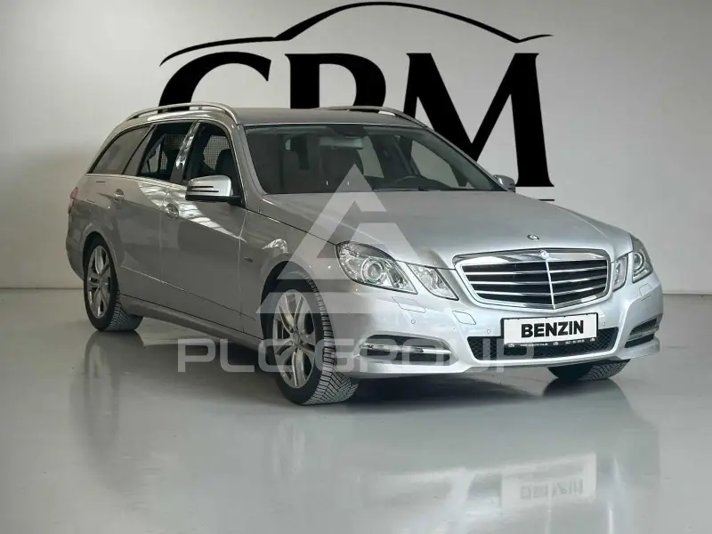 2010 Mercedes Benz E 200