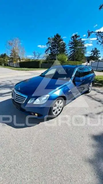 2010 Mercedes Benz E 200