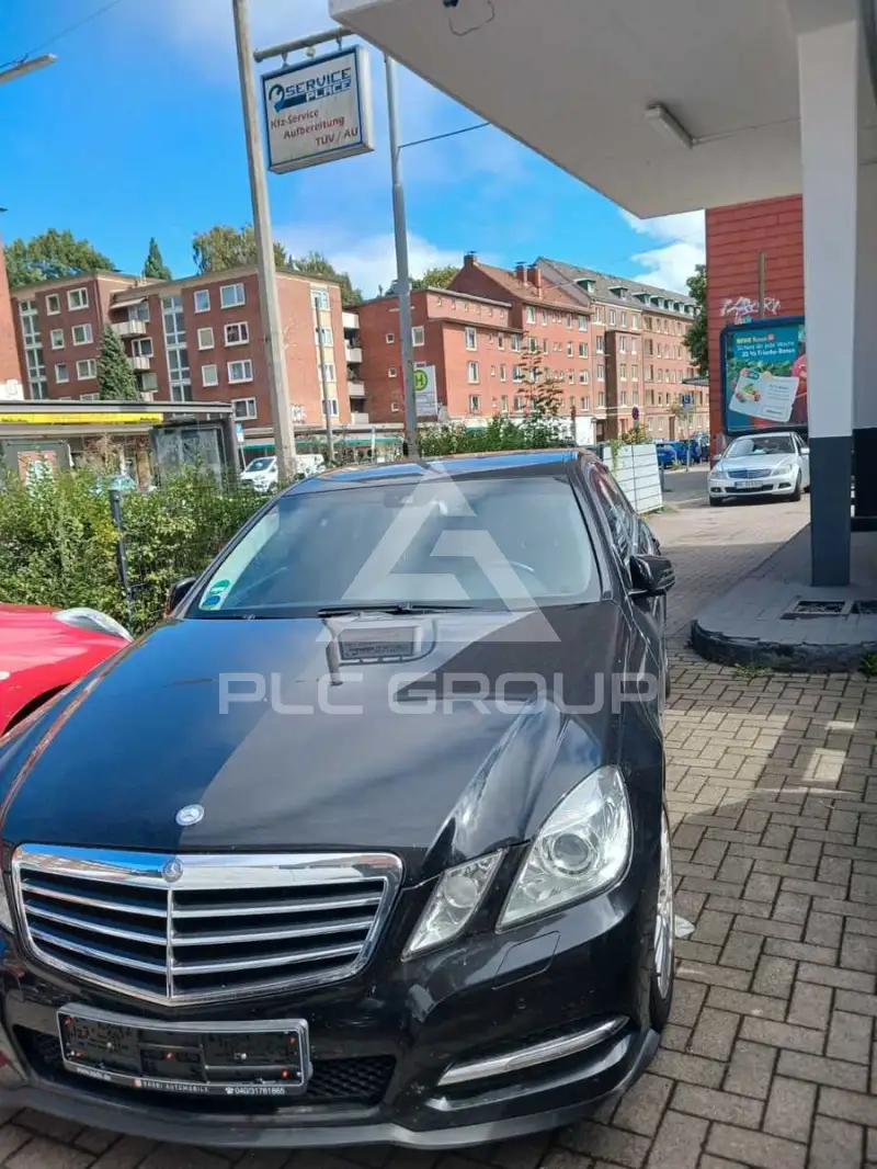 2010 Mercedes Benz E 200