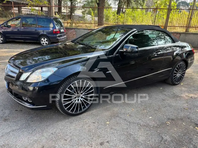 2010 Mercedes Benz E 200