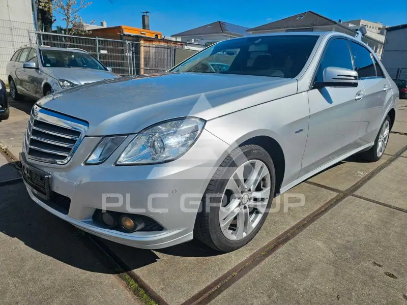 2010 Mercedes Benz E 200