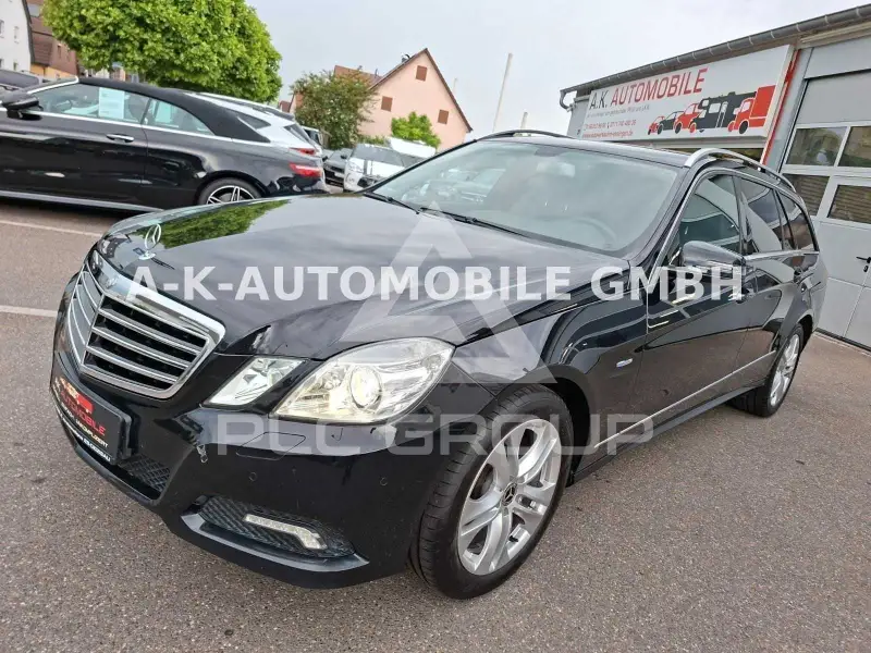 2010 Mercedes Benz E 200