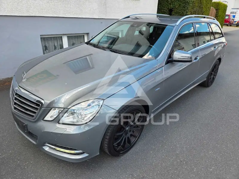 2010 Mercedes Benz E 200