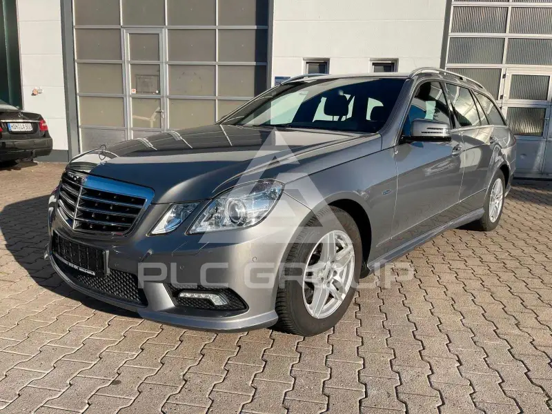2010 Mercedes Benz E 200