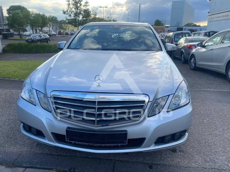 2010 Mercedes Benz E 200