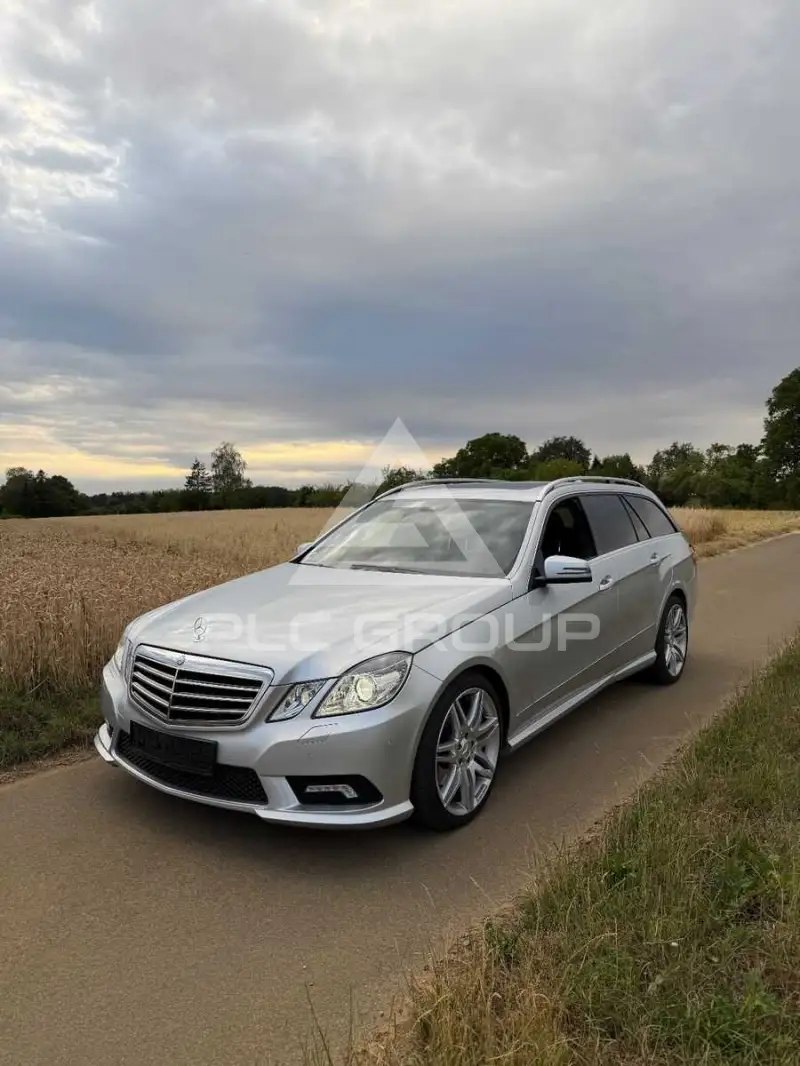 2010 Mercedes Benz E 200