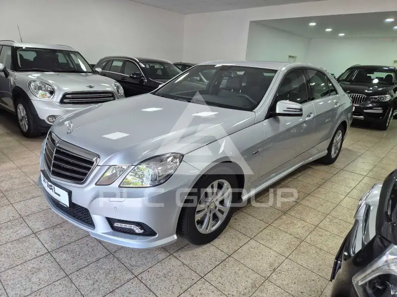 2010 Mercedes Benz E 200