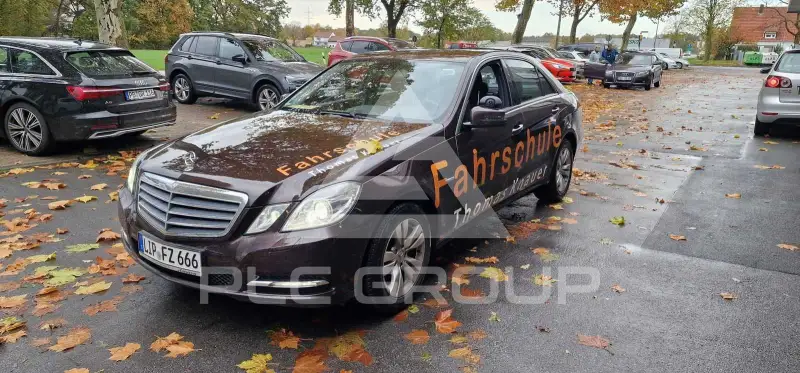 2010 Mercedes Benz E 200