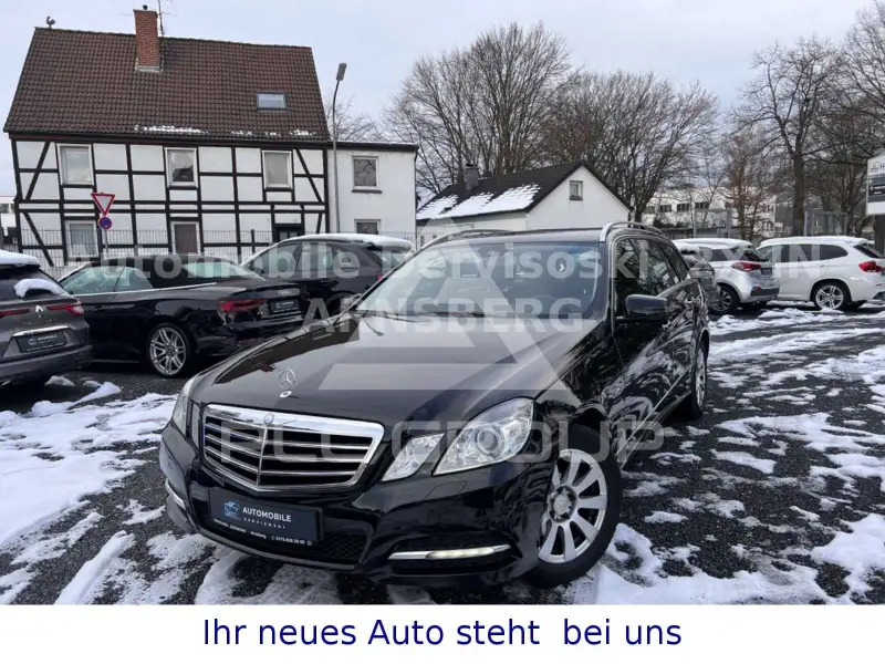 2010 Mercedes Benz E 200