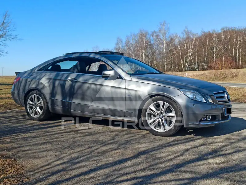 2010 Mercedes Benz E 200