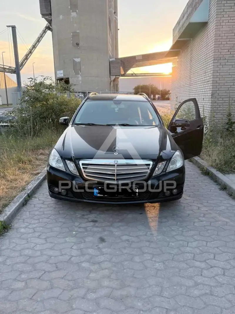 2010 Mercedes Benz E 200