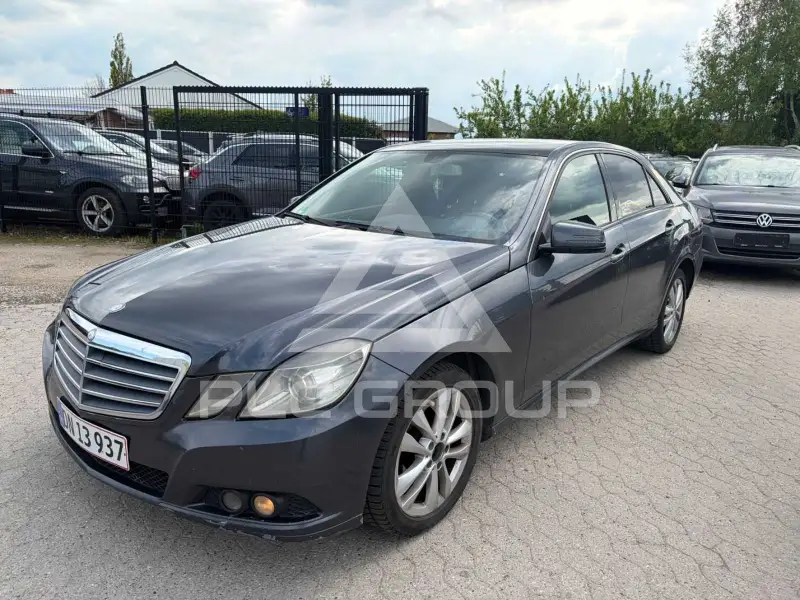 2010 Mercedes Benz E 200
