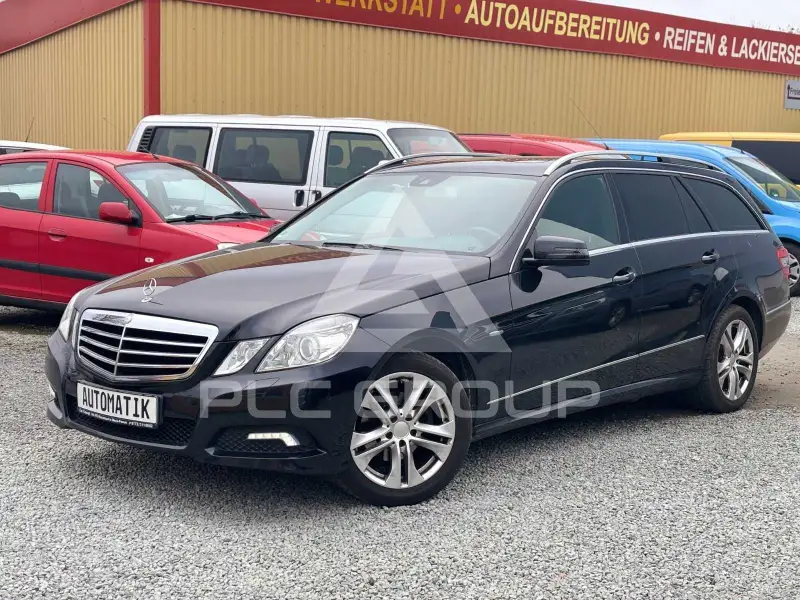 2010 Mercedes Benz E 200