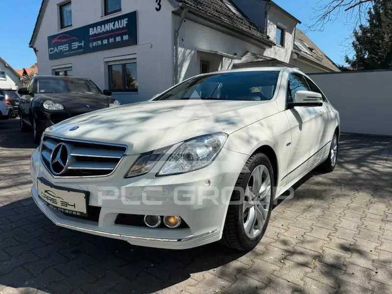 2010 Mercedes Benz E 200