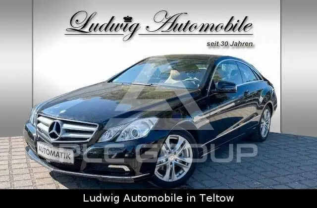 2010 Mercedes Benz E 200