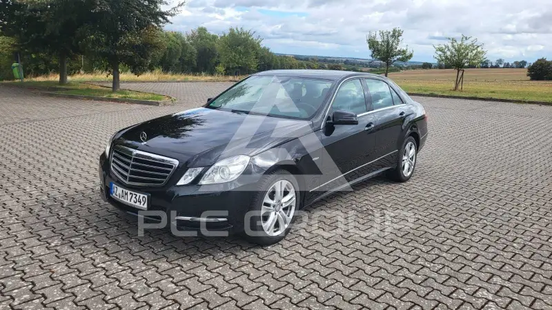 2010 Mercedes Benz E 200