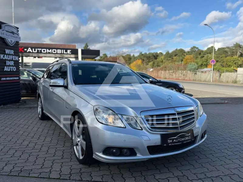 2010 Mercedes Benz E 200