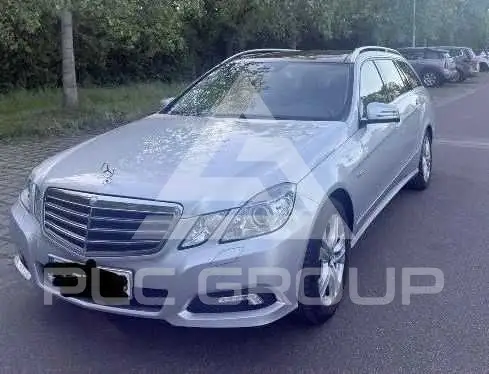 2010 Mercedes Benz E 200