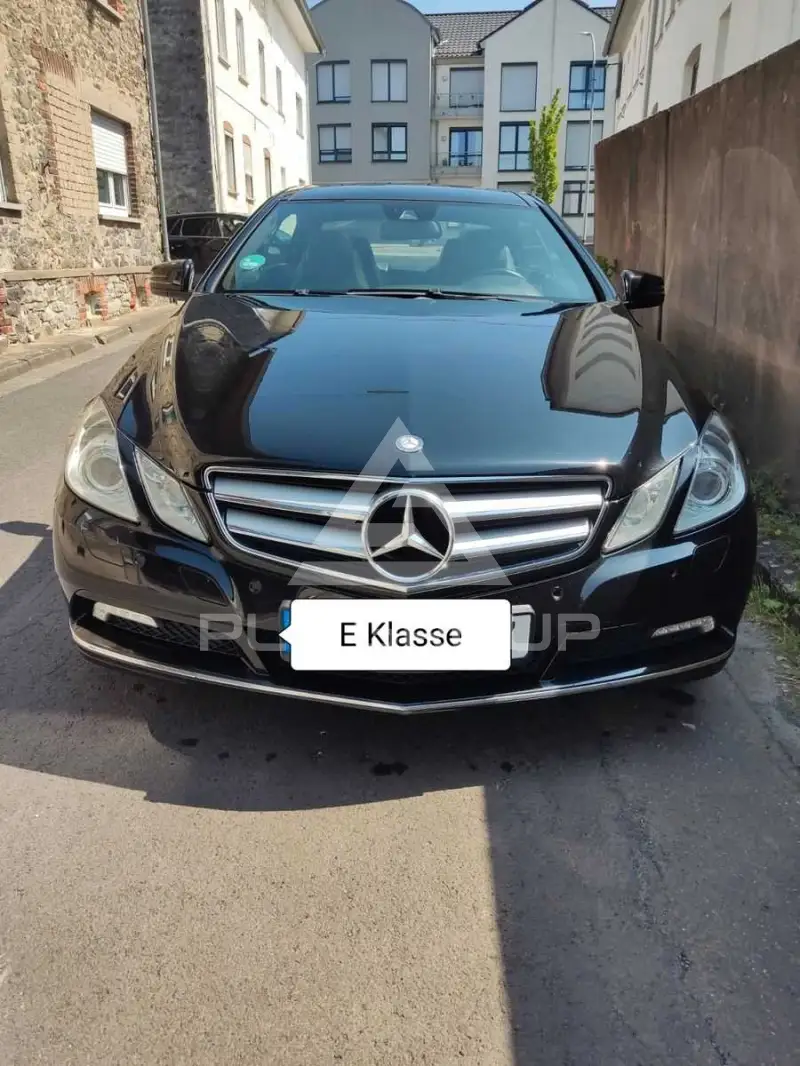 2010 Mercedes Benz E 200