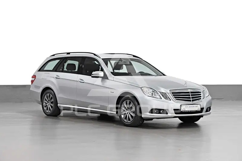 2010 Mercedes Benz E 200