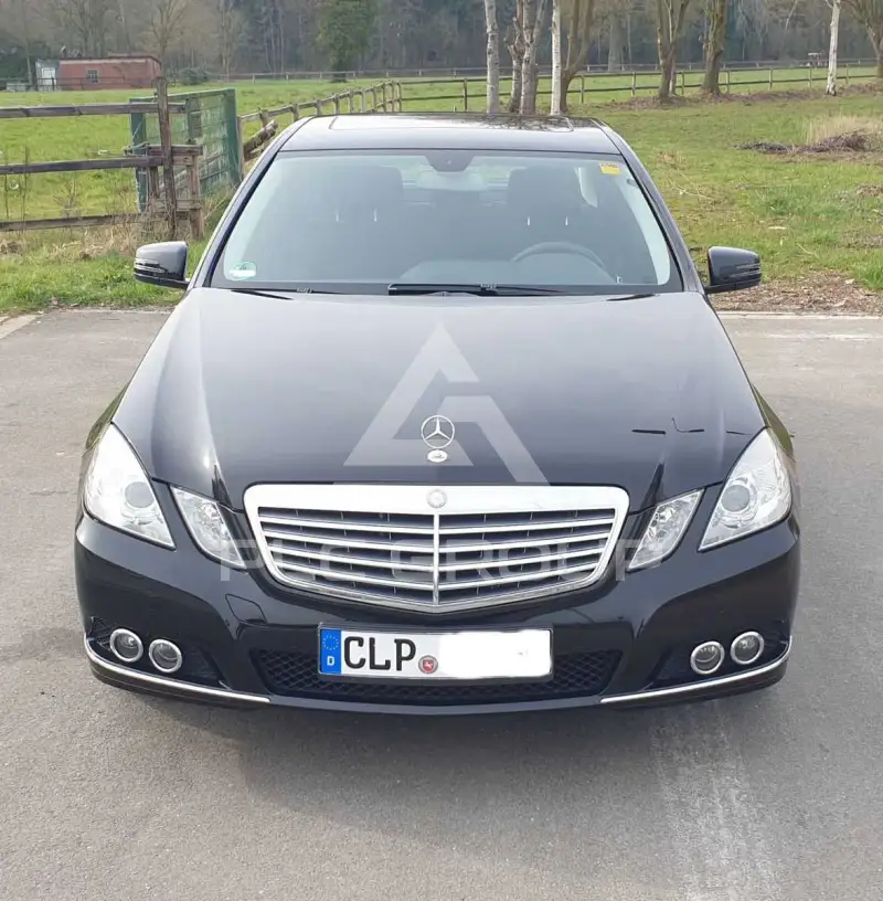 2010 Mercedes Benz E 200