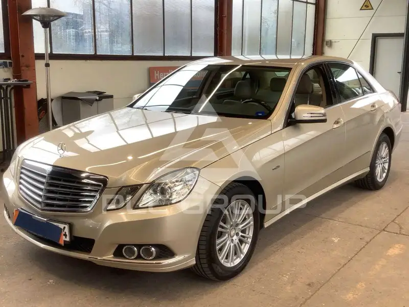2010 Mercedes Benz E 200