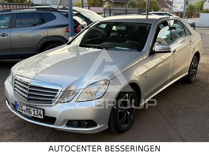 2010 Mercedes Benz E 200