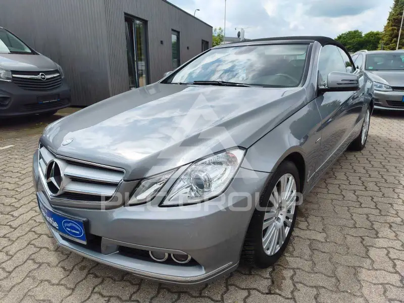 2010 Mercedes Benz E 200