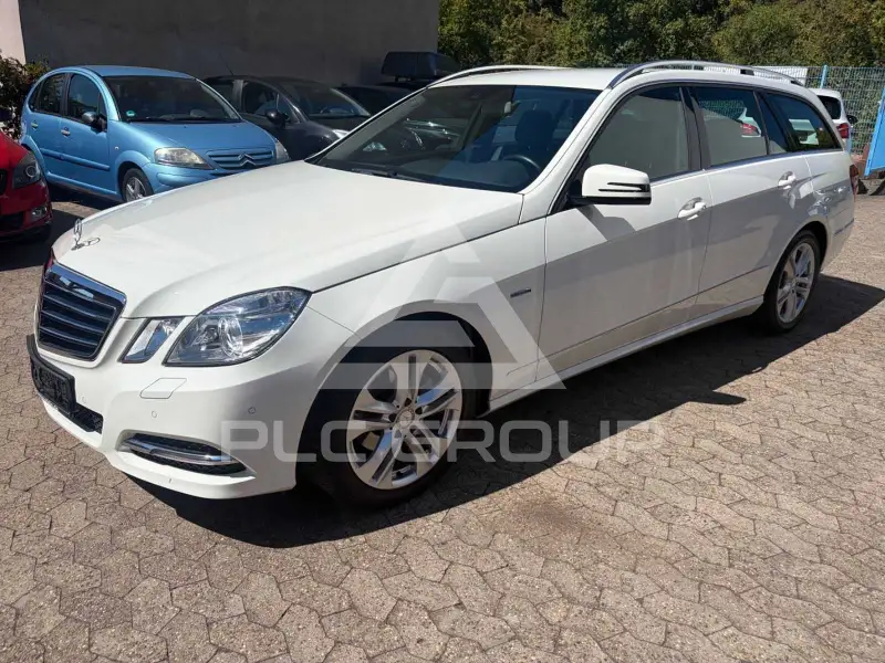 2010 Mercedes Benz E 200