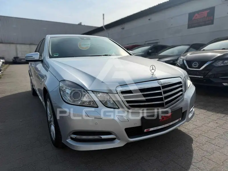 2010 Mercedes Benz E 200