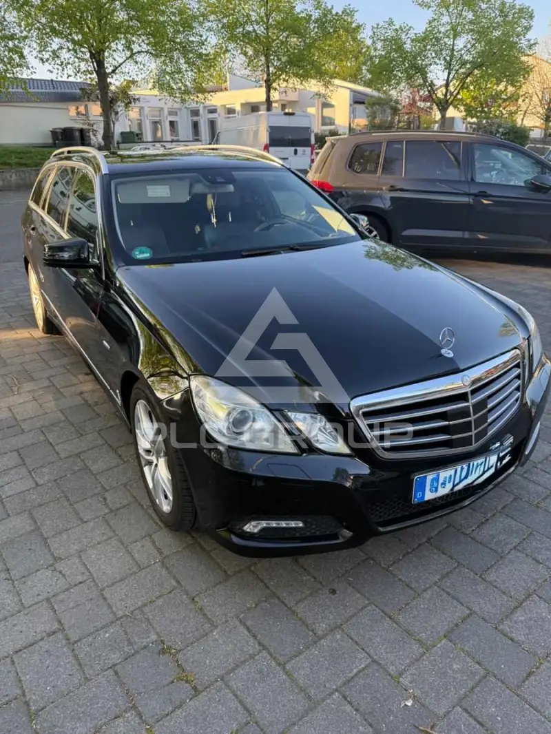 2010 Mercedes Benz E 200