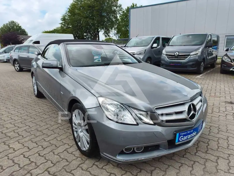 2010 Mercedes Benz E 200